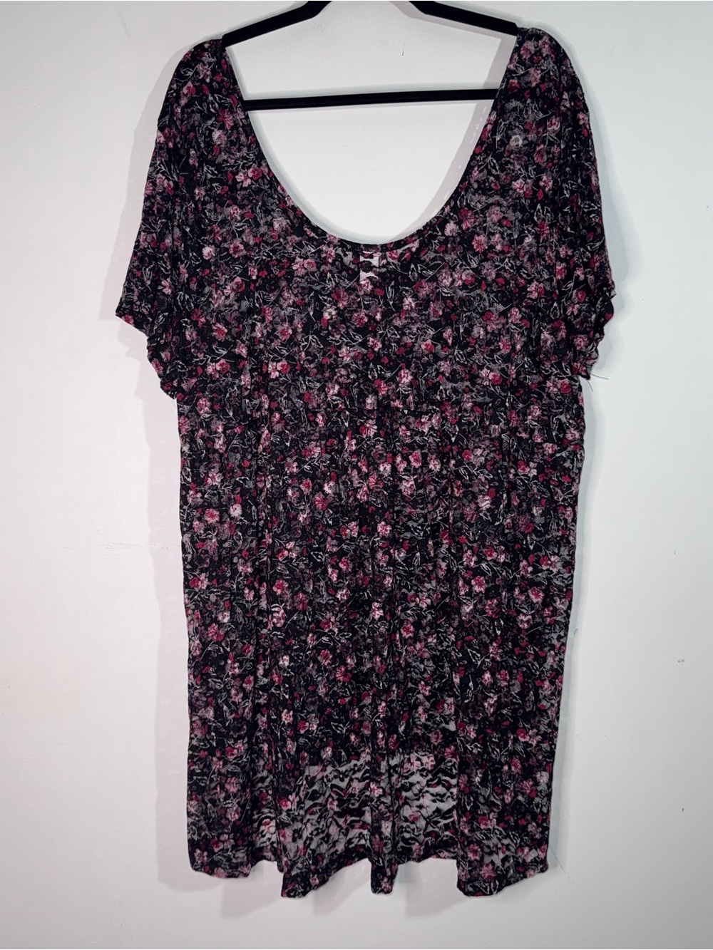 Torrid Size 4 Black Pink Floral Lace Tunic Top Sheer Mesh Overlay Plus Size 4X - Picture 3 of 7